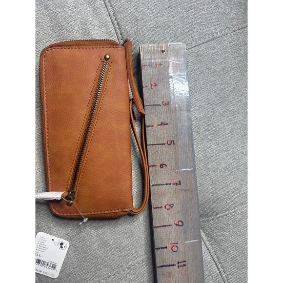 Free People Vegan Brown Leather Wallet Wristlet – NWT – 100% Recycled Material - Picture 6 of 8